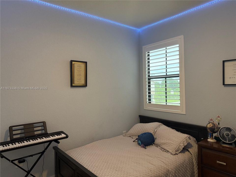 待售: $550,000 (3 贝兹, 2 浴室, 1540 平方英尺)