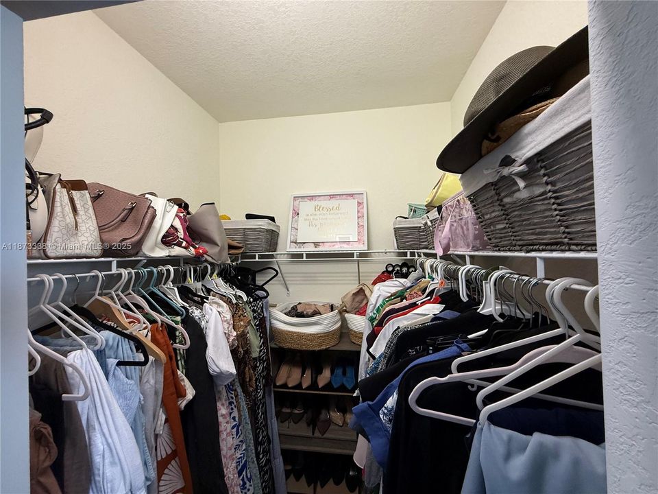 待售: $550,000 (3 贝兹, 2 浴室, 1540 平方英尺)