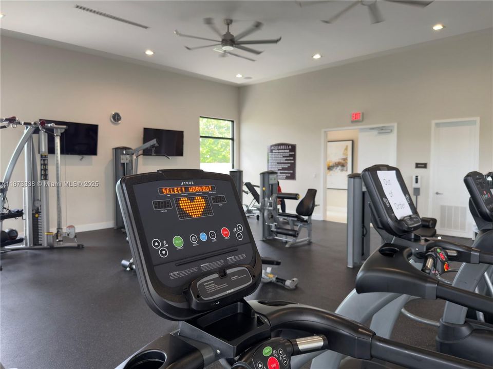 待售: $550,000 (3 贝兹, 2 浴室, 1540 平方英尺)