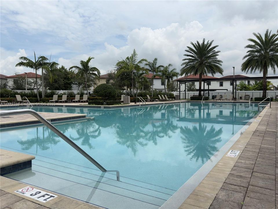 待售: $550,000 (3 贝兹, 2 浴室, 1540 平方英尺)