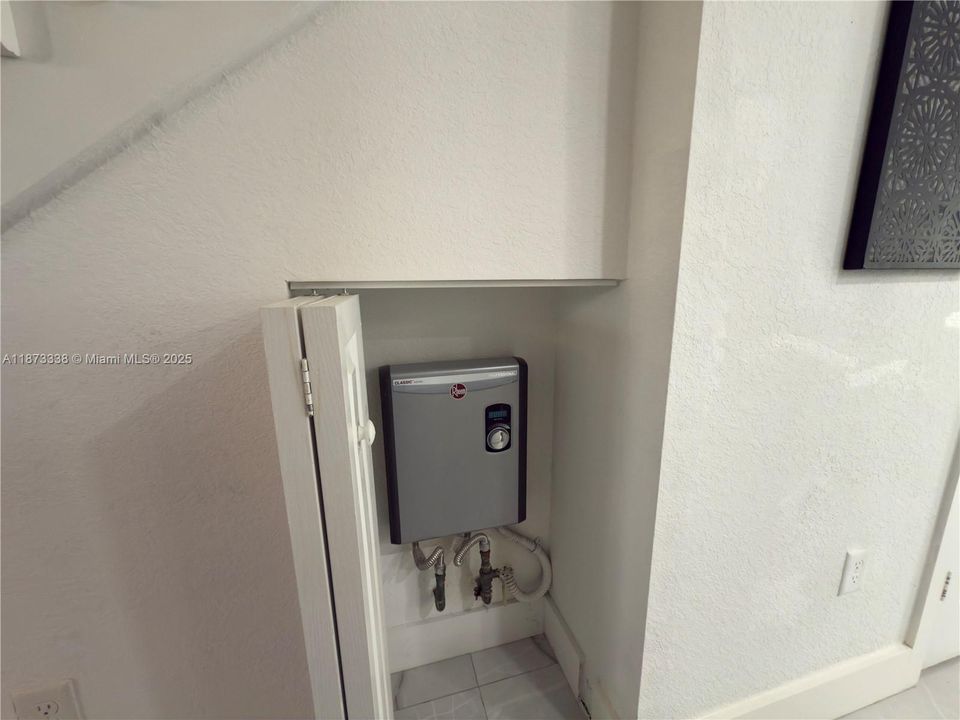 待售: $550,000 (3 贝兹, 2 浴室, 1540 平方英尺)