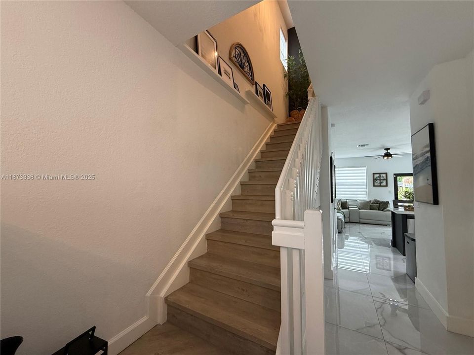 待售: $550,000 (3 贝兹, 2 浴室, 1540 平方英尺)