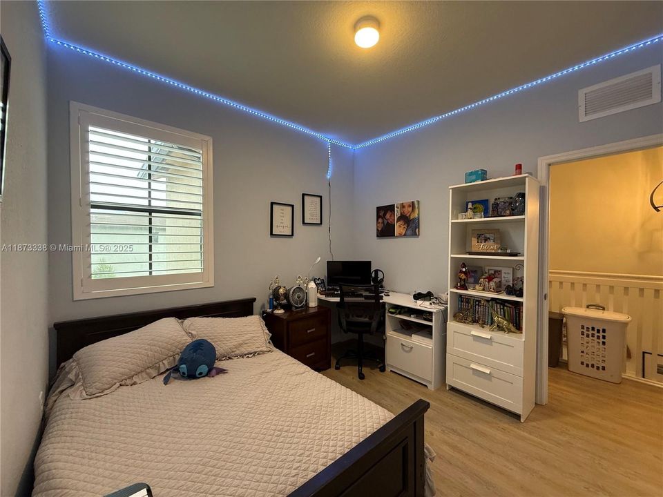 待售: $550,000 (3 贝兹, 2 浴室, 1540 平方英尺)