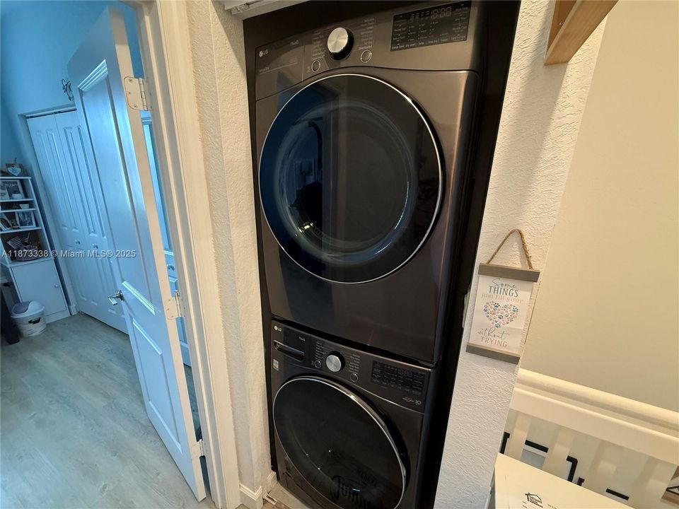 待售: $550,000 (3 贝兹, 2 浴室, 1540 平方英尺)