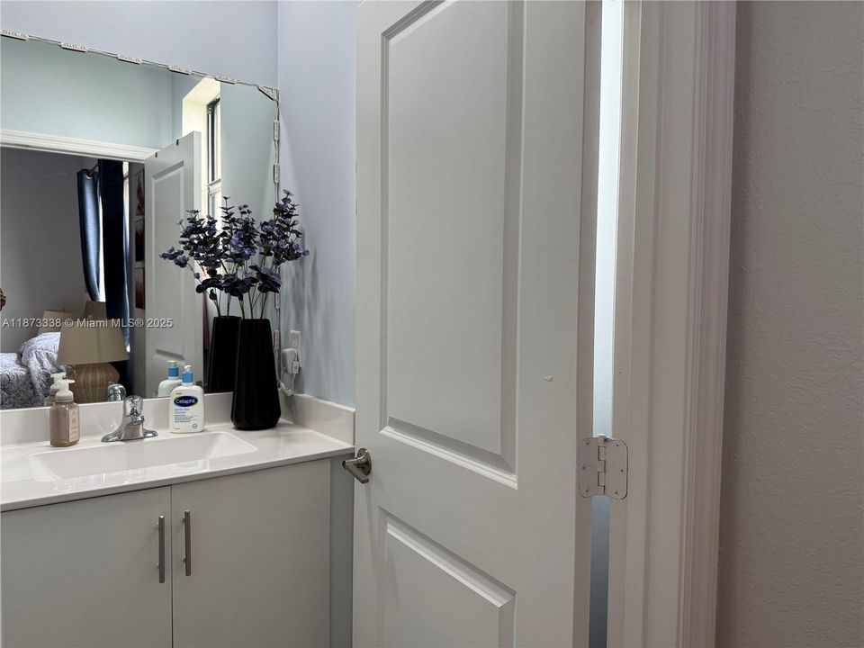 待售: $550,000 (3 贝兹, 2 浴室, 1540 平方英尺)