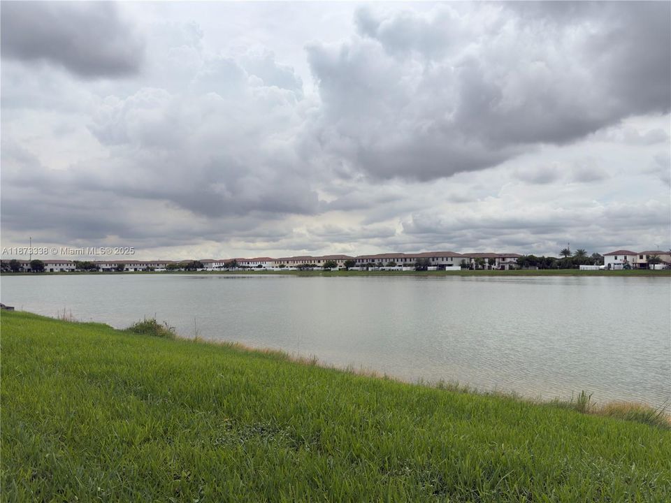 待售: $550,000 (3 贝兹, 2 浴室, 1540 平方英尺)