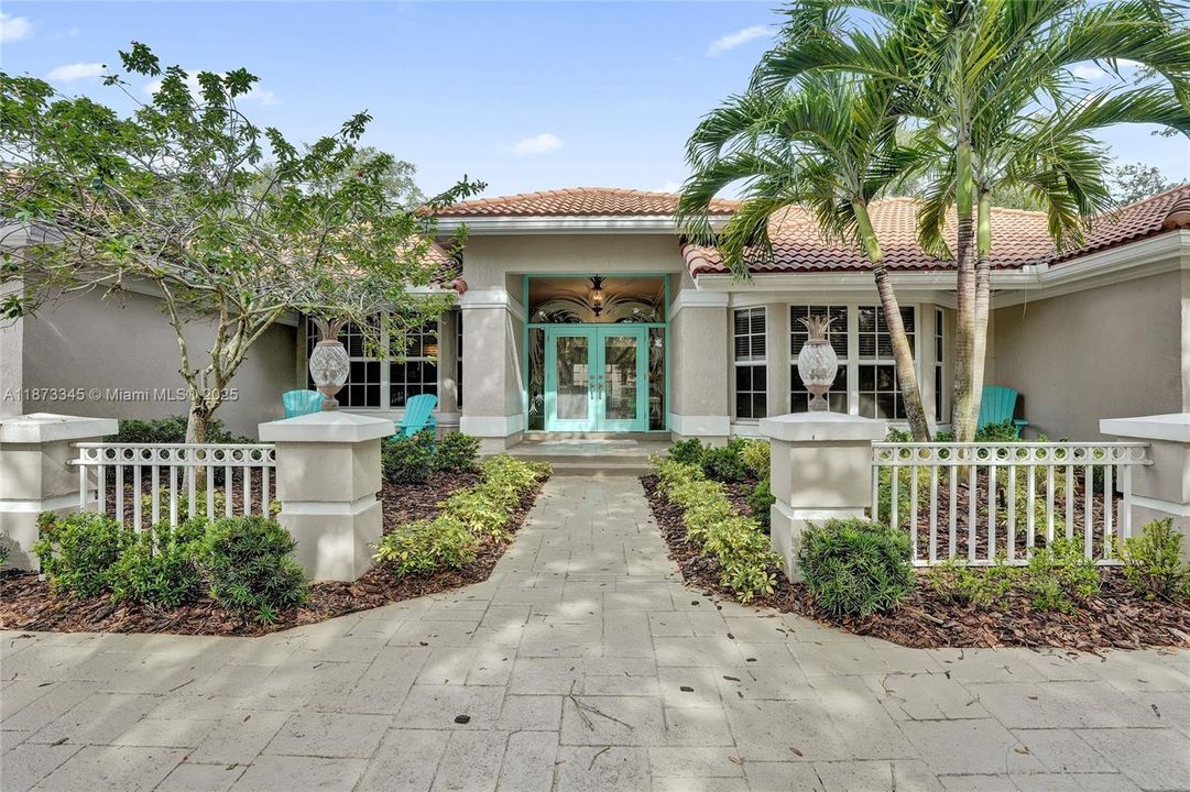 Недавно продано: $988,800 (4 спален, 4 ванн, 3520 Квадратных фут)