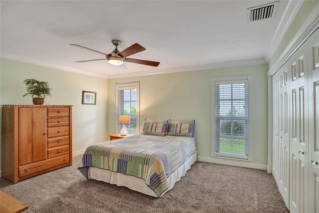 Недавно продано: $988,800 (4 спален, 4 ванн, 3520 Квадратных фут)