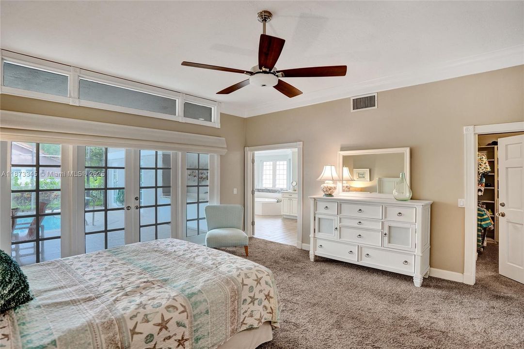 Недавно продано: $988,800 (4 спален, 4 ванн, 3520 Квадратных фут)