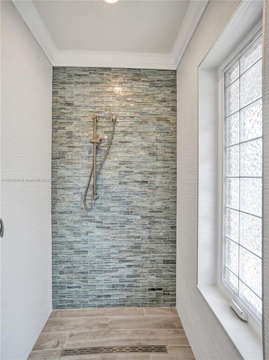 Недавно продано: $988,800 (4 спален, 4 ванн, 3520 Квадратных фут)