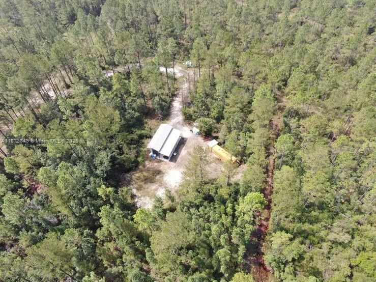 На продажу: $385,000 (111.53 acres)