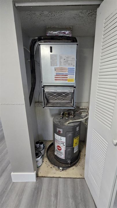 Activo con contrato: $2,150 (2 camas, 2 baños, 986 Pies cuadrados)