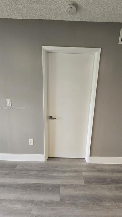 Activo con contrato: $2,150 (2 camas, 2 baños, 986 Pies cuadrados)