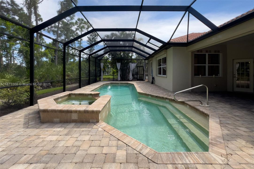 Active With Contract: $619,000 (4 beds, 2 baths, 2371 Square Feet)