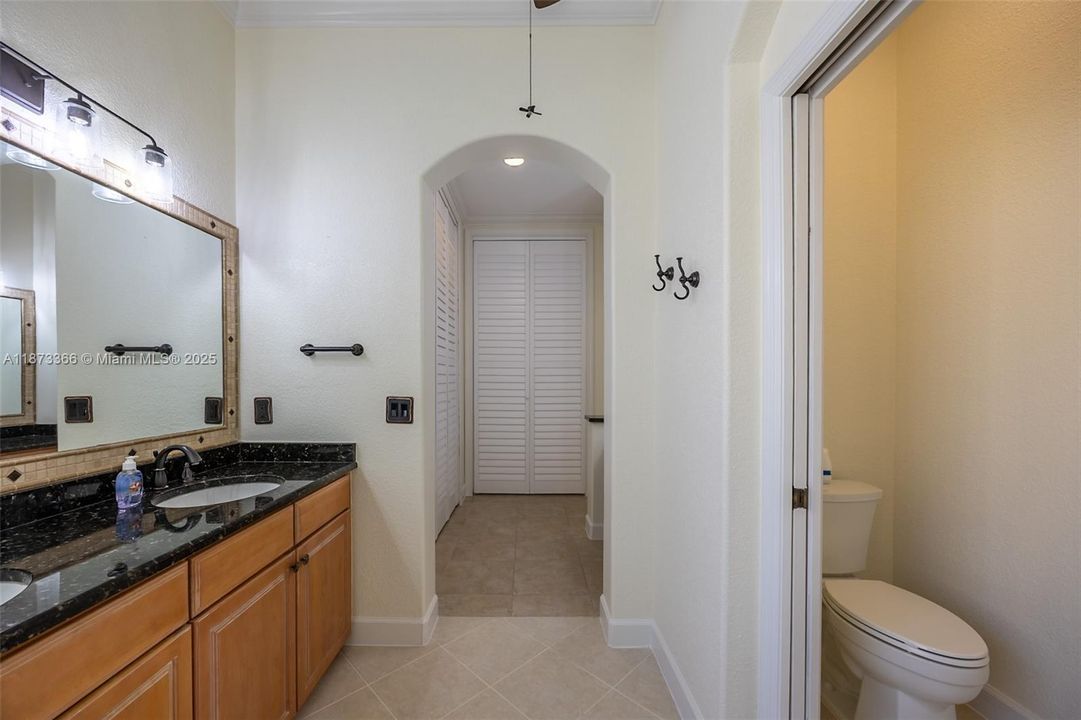 Active With Contract: $619,000 (4 beds, 2 baths, 2371 Square Feet)