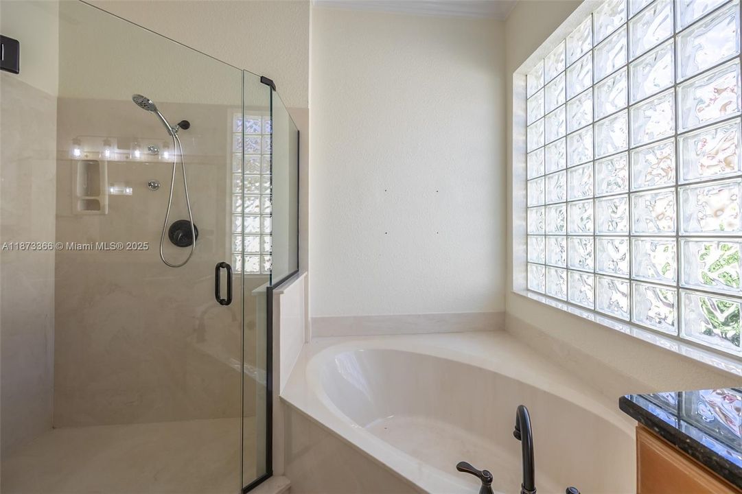 Active With Contract: $619,000 (4 beds, 2 baths, 2371 Square Feet)