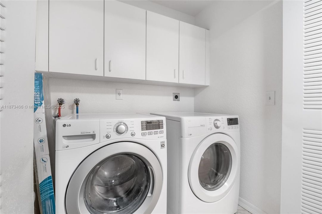 En Venta: $390,000 (3 camas, 2 baños, 1190 Pies cuadrados)