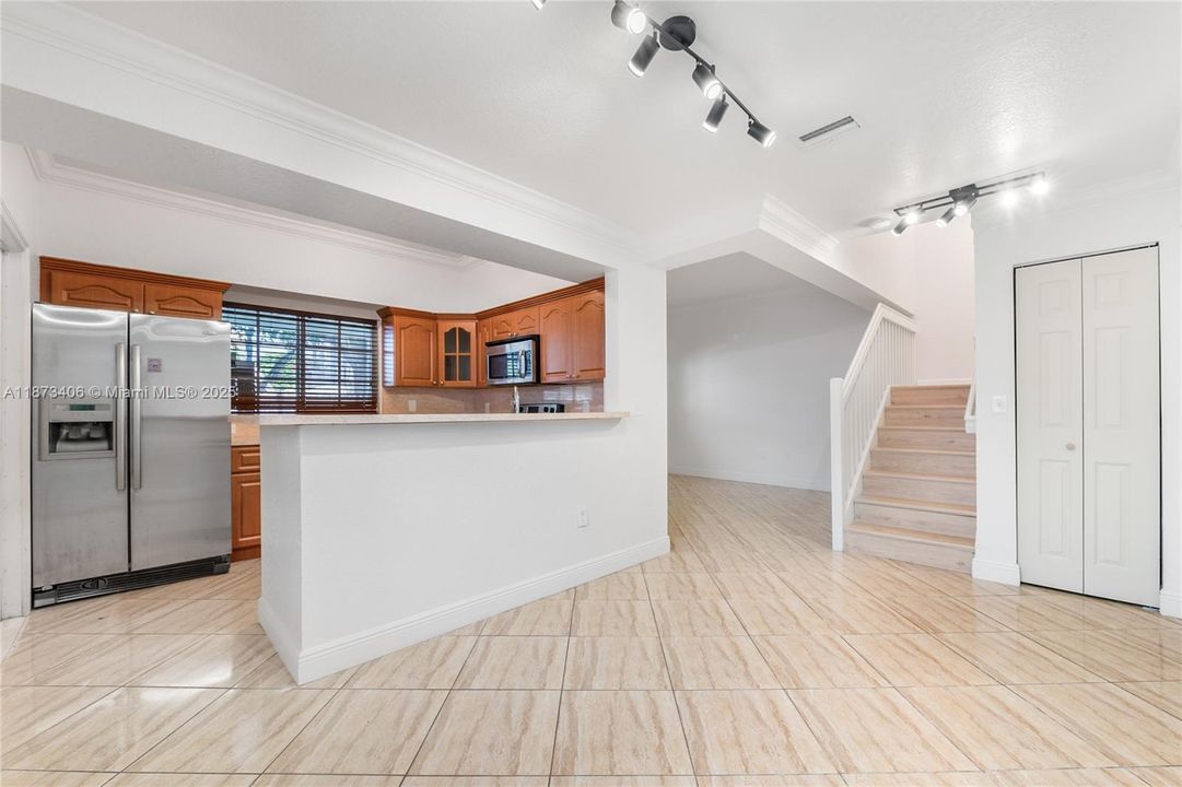 En Venta: $390,000 (3 camas, 2 baños, 1190 Pies cuadrados)