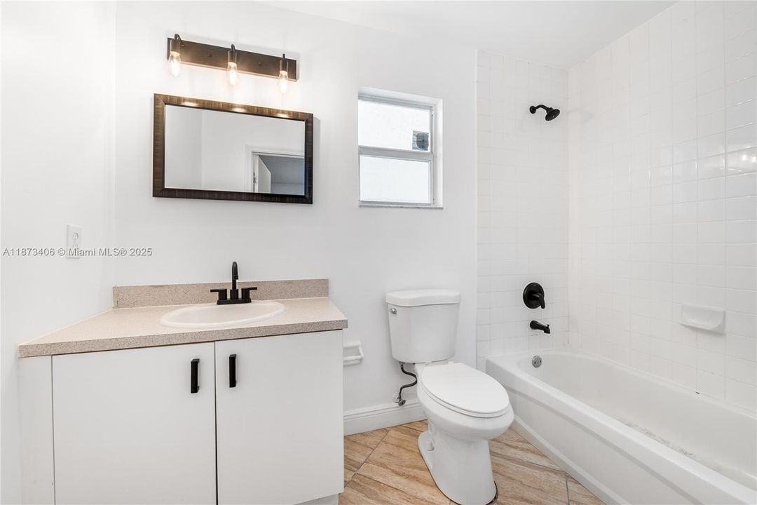 En Venta: $390,000 (3 camas, 2 baños, 1190 Pies cuadrados)