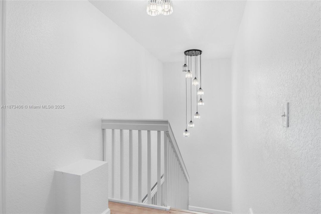 En Venta: $390,000 (3 camas, 2 baños, 1190 Pies cuadrados)