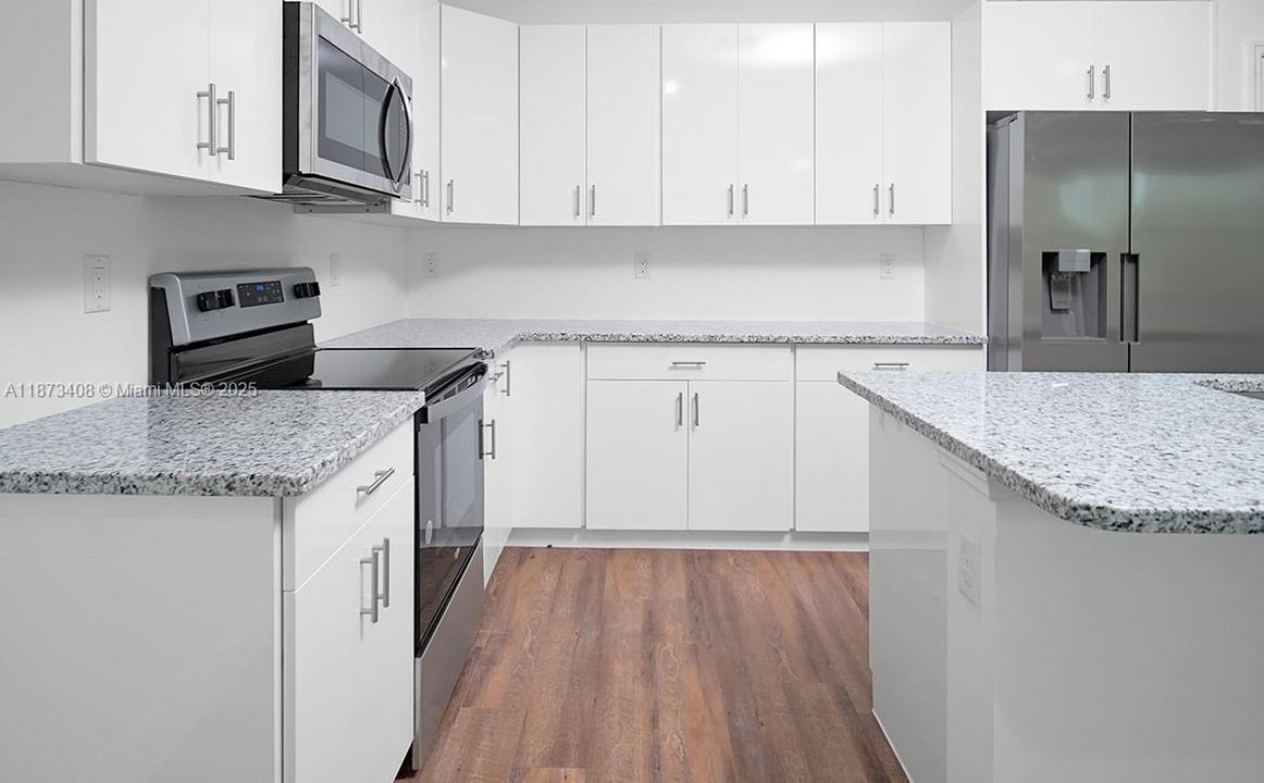 В аренду: $2,250 (3 спален, 2 ванн, 2060 Квадратных фут)