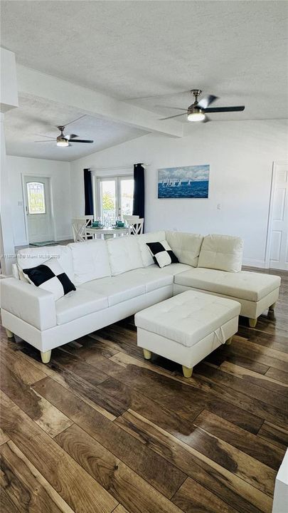 For Rent: $5,500 (3 beds, 2 baths, 0 Square Feet)