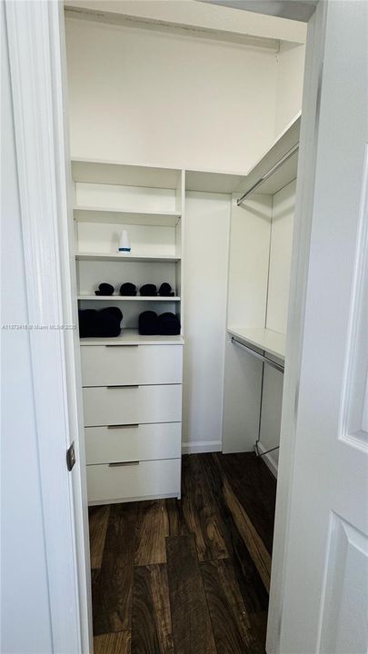 For Rent: $5,500 (3 beds, 2 baths, 0 Square Feet)