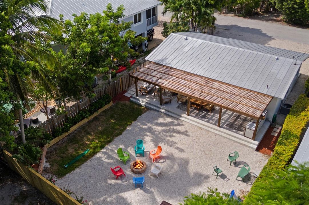 待售: $875,000 (3 贝兹, 2 浴室, 1120 平方英尺)