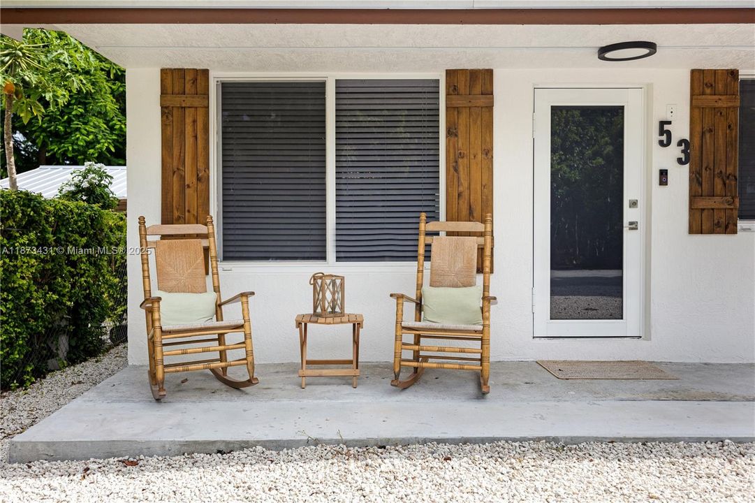 待售: $875,000 (3 贝兹, 2 浴室, 1120 平方英尺)