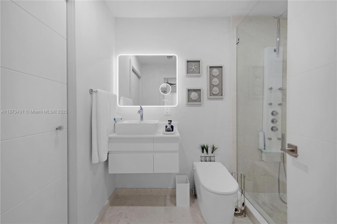 待售: $875,000 (3 贝兹, 2 浴室, 1120 平方英尺)