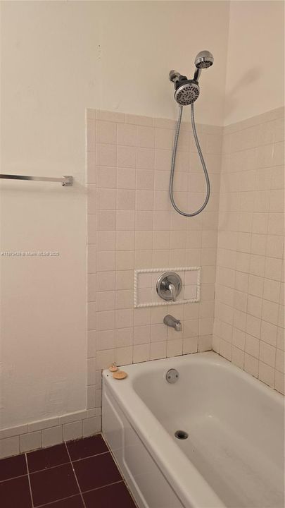 Activo con contrato: $1,650 (2 camas, 2 baños, 1075 Pies cuadrados)