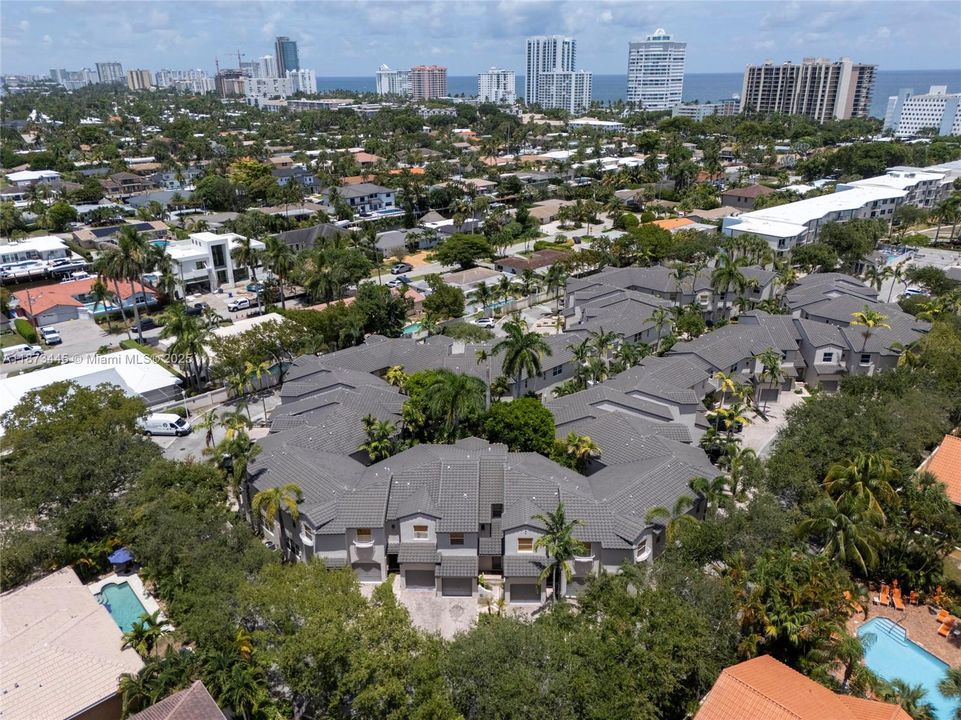 待售: $580,000 (2 贝兹, 2 浴室, 1670 平方英尺)