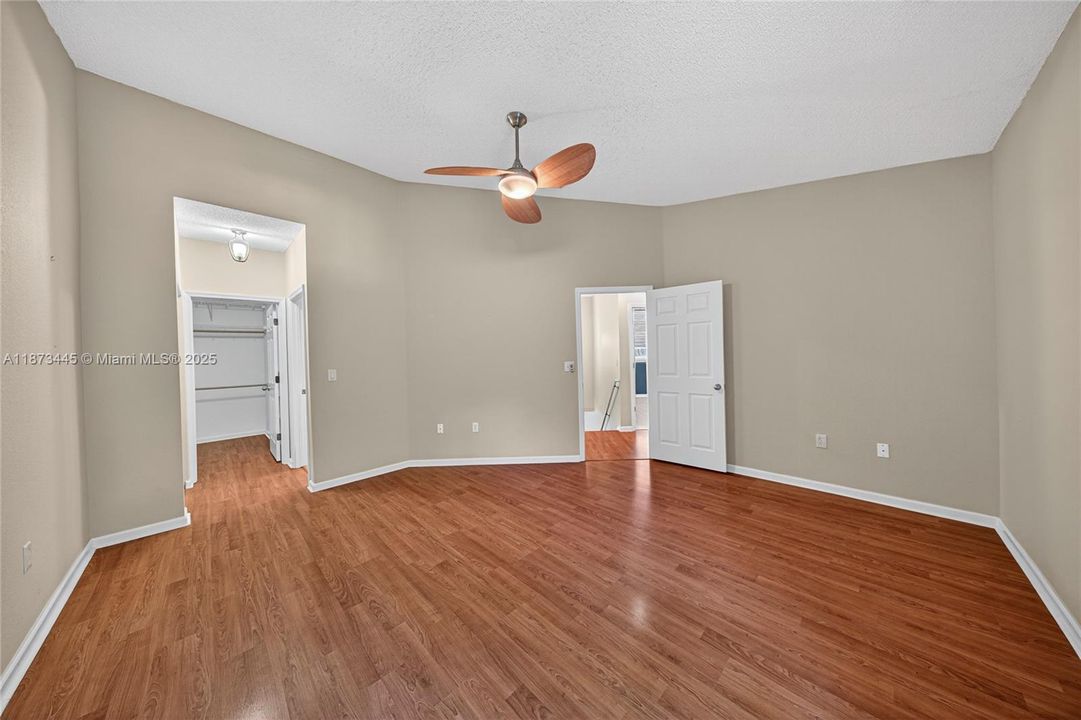 待售: $580,000 (2 贝兹, 2 浴室, 1670 平方英尺)