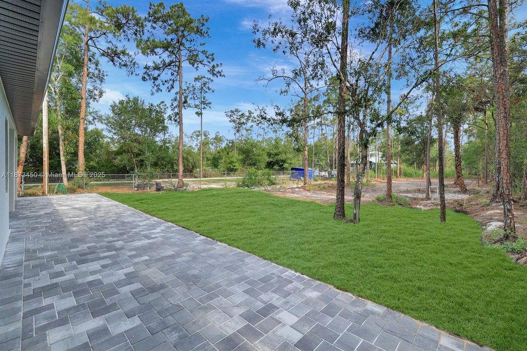 For Sale: $625,000 (4 beds, 3 baths, 1774 Square Feet)