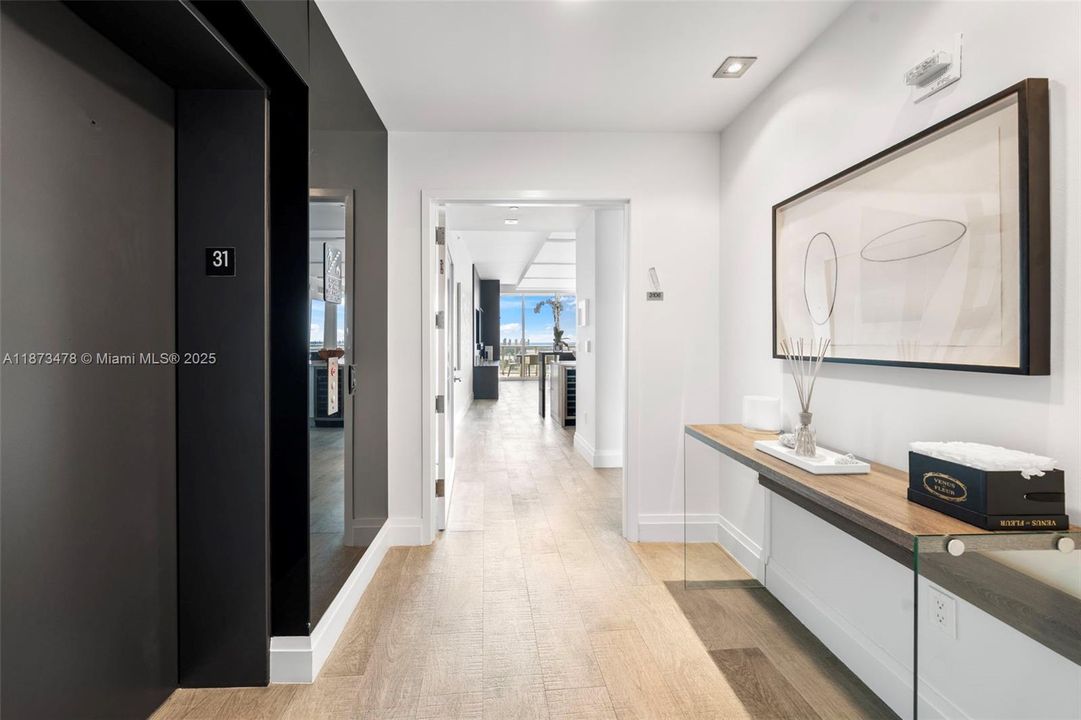 Active With Contract: $1,595,000 (2 beds, 2 baths, 1666 Square Feet)