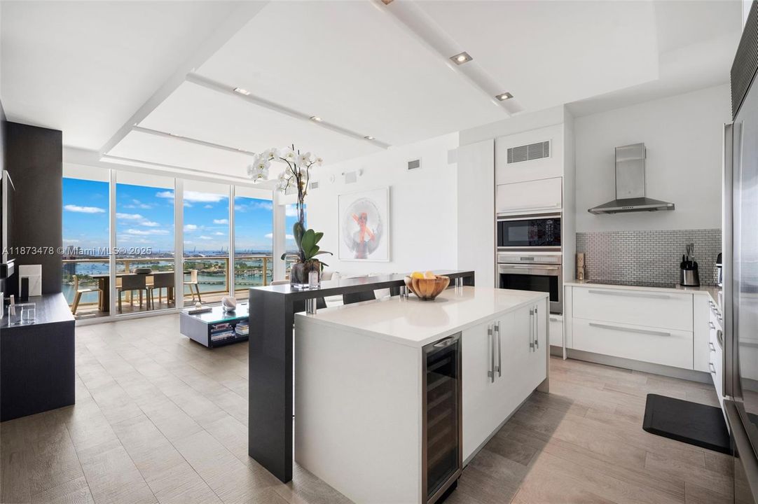 Active With Contract: $1,595,000 (2 beds, 2 baths, 1666 Square Feet)