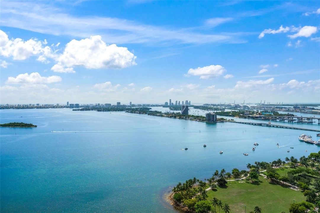 Active With Contract: $1,595,000 (2 beds, 2 baths, 1666 Square Feet)