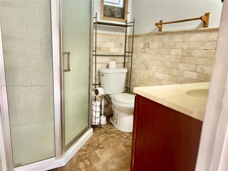 For Sale: $139,000 (3 beds, 2 baths, 770 Square Feet)