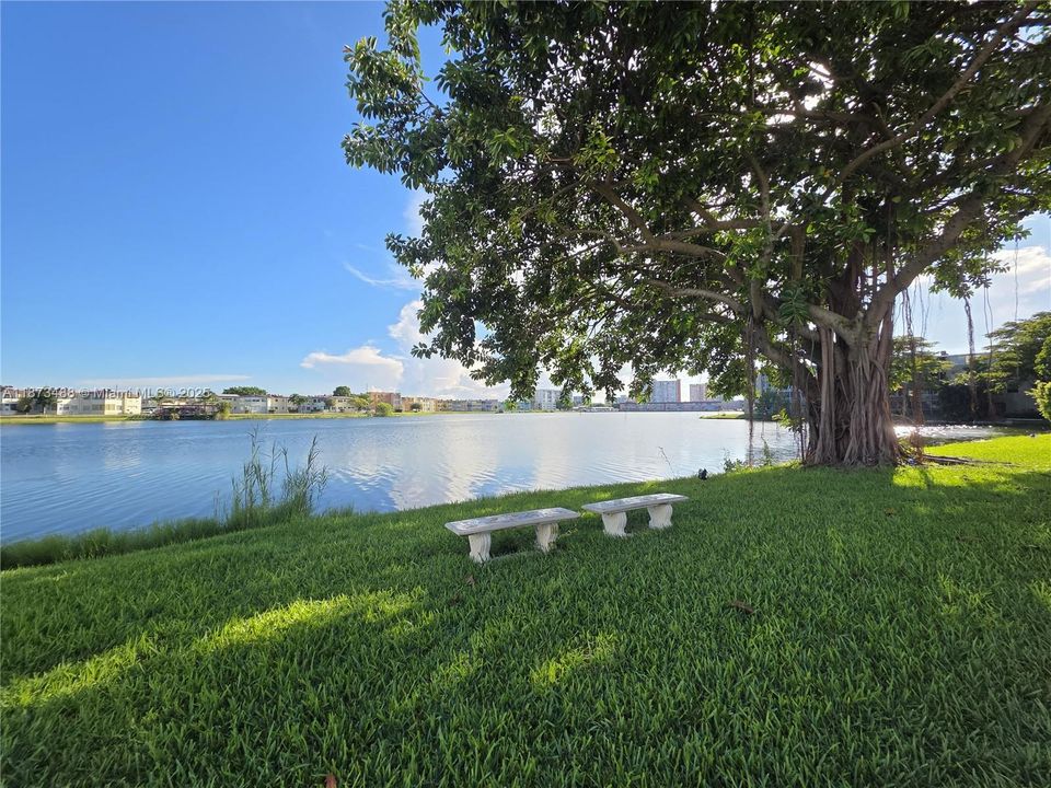 Active With Contract: $227,000 (2 beds, 2 baths, 1317 Square Feet)