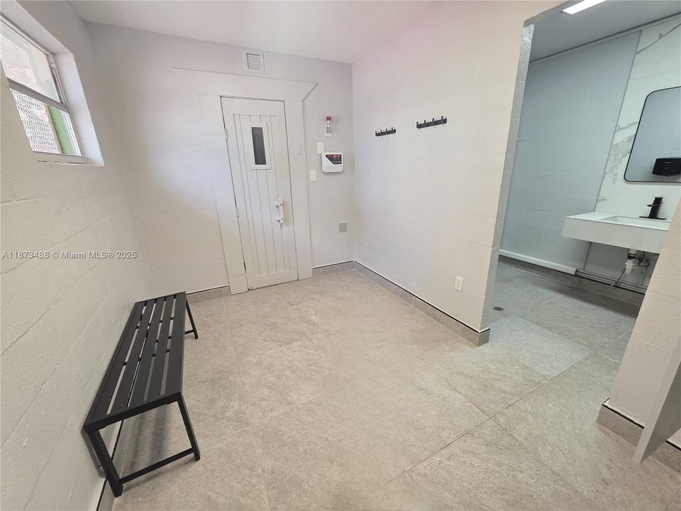 Active With Contract: $227,000 (2 beds, 2 baths, 1317 Square Feet)