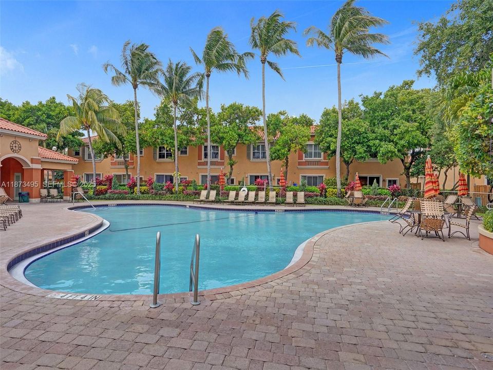 На продажу: $387,000 (3 спален, 2 ванн, 1391 Квадратных фут)