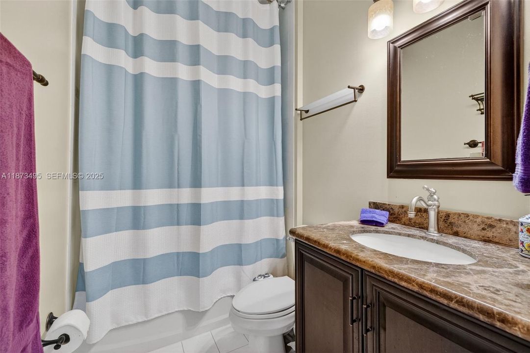 На продажу: $387,000 (3 спален, 2 ванн, 1391 Квадратных фут)