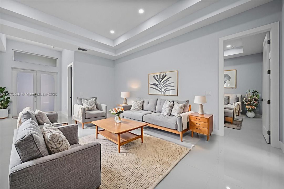 待售: $625,000 (4 贝兹, 3 浴室, 1774 平方英尺)