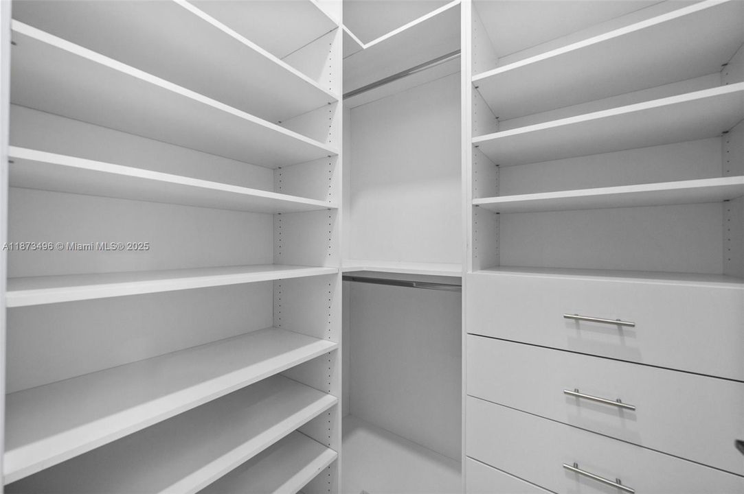 待售: $625,000 (4 贝兹, 3 浴室, 1774 平方英尺)