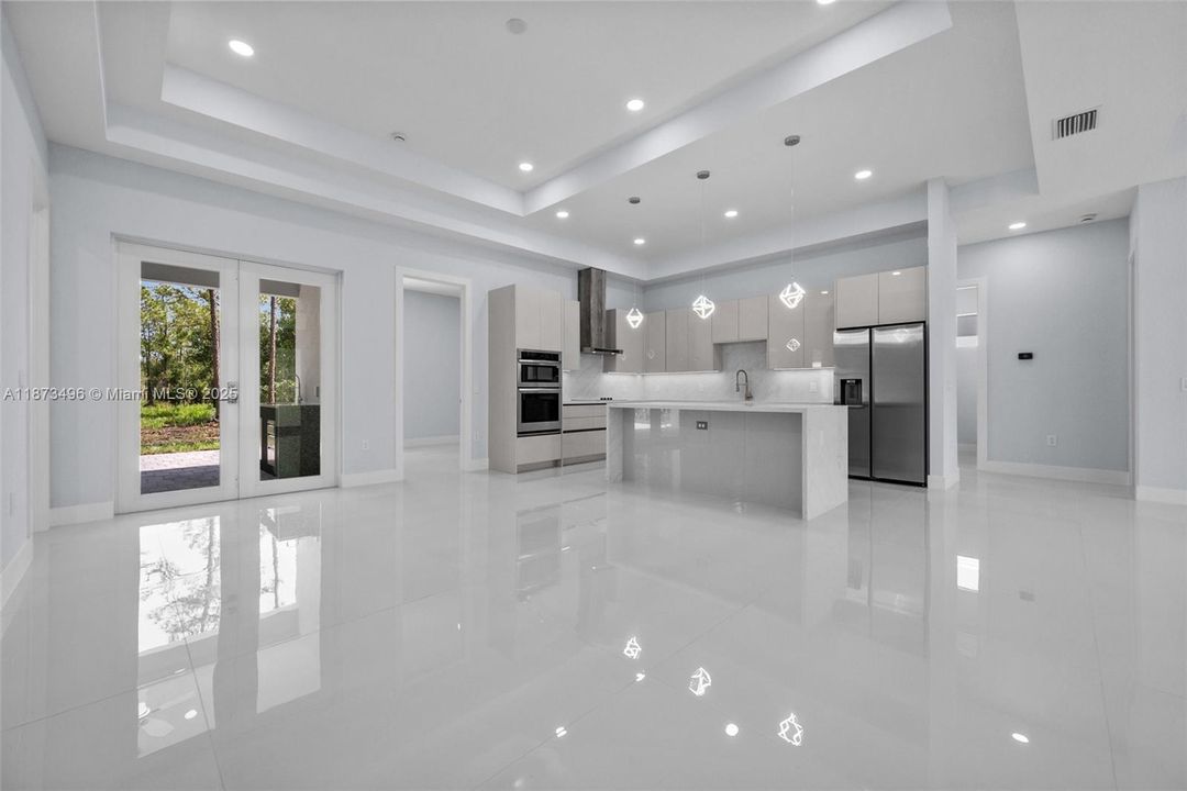 待售: $625,000 (4 贝兹, 3 浴室, 1774 平方英尺)