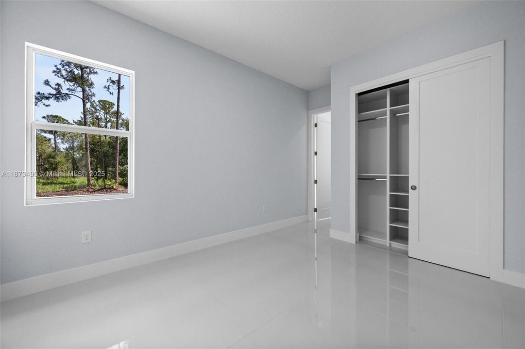 待售: $625,000 (4 贝兹, 3 浴室, 1774 平方英尺)