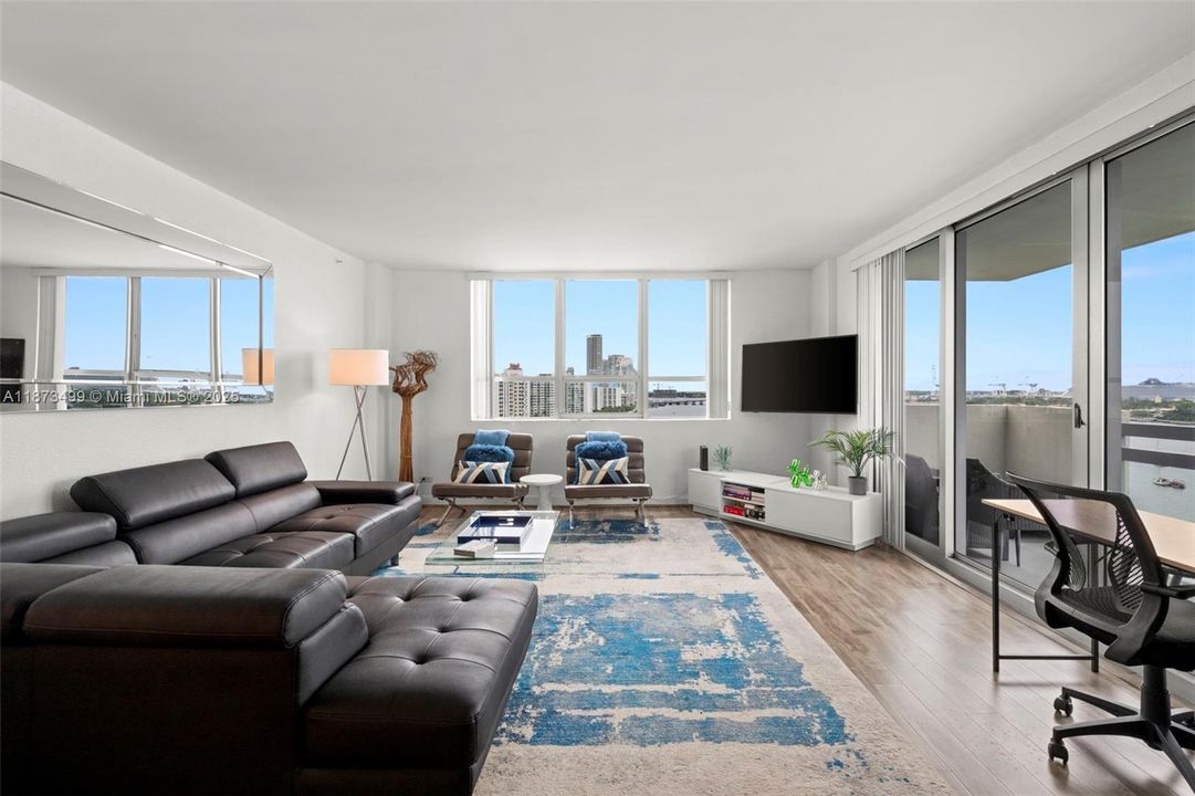 For Sale: $1,199,000 (2 beds, 2 baths, 1239 Square Feet)