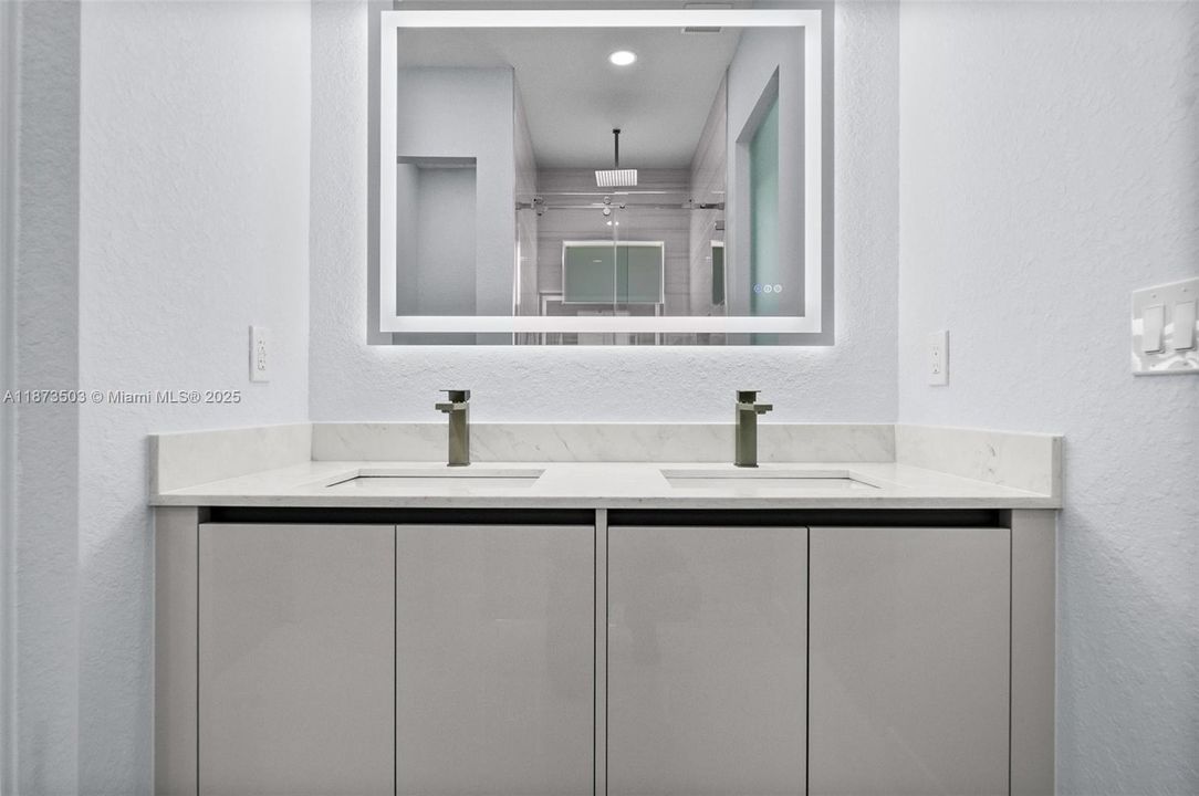 For Sale: $630,000 (4 beds, 3 baths, 1774 Square Feet)