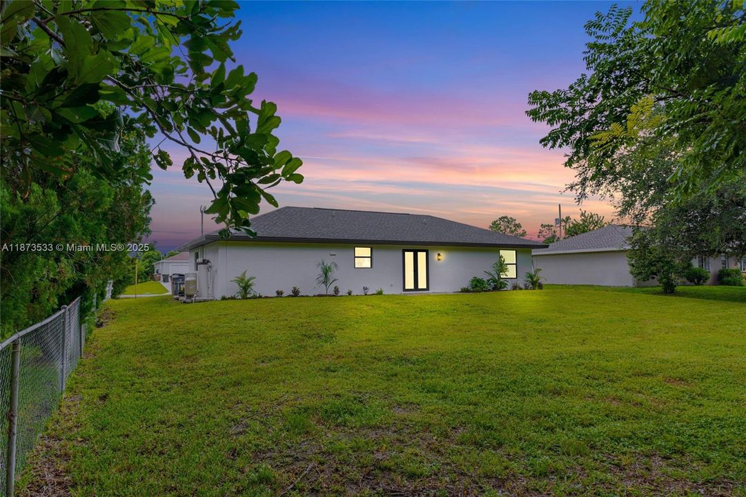 En Venta: $298,900 (3 camas, 2 baños, 0 Pies cuadrados)