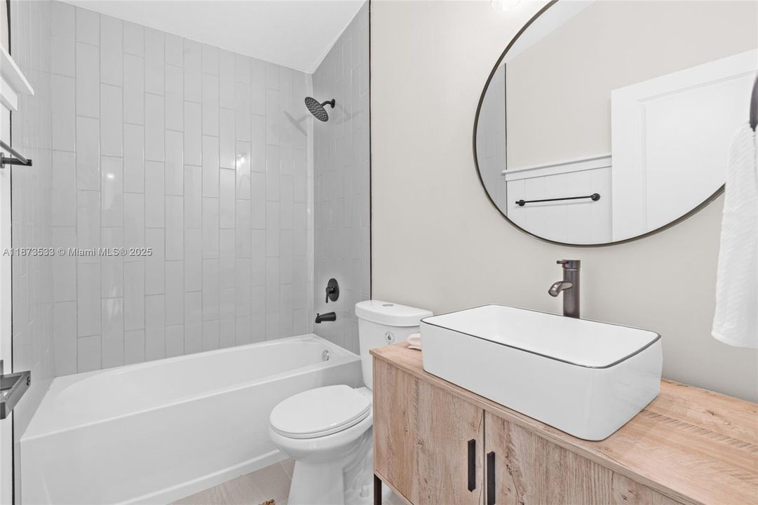 En Venta: $298,900 (3 camas, 2 baños, 0 Pies cuadrados)